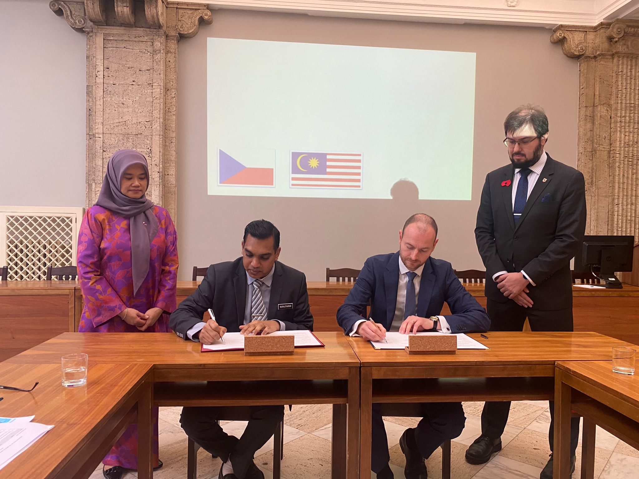LAWATAN_KERJA_MDA_BERSAMA_DENGAN_INDUSTRI_PERANTI_PERUBATAN_MALAYSIA_KE_REPUBLIK_CZECH